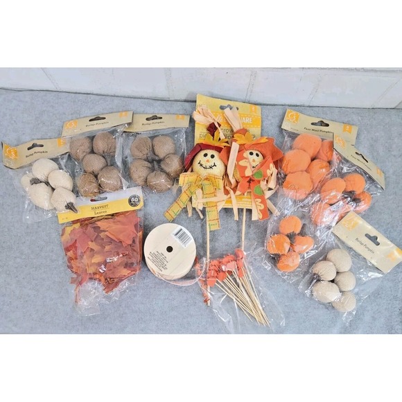 Fall Craft Lot Leaves Fabric Pumpkins Ribbon Scarecrow Picks Cupcake Picks - Picture 2 of 10